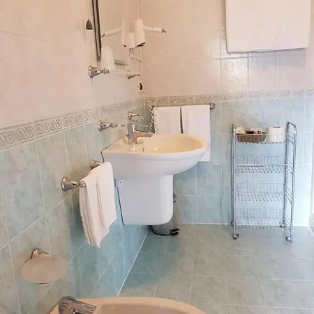 Torretta Oda ve Kahvaltı 2*